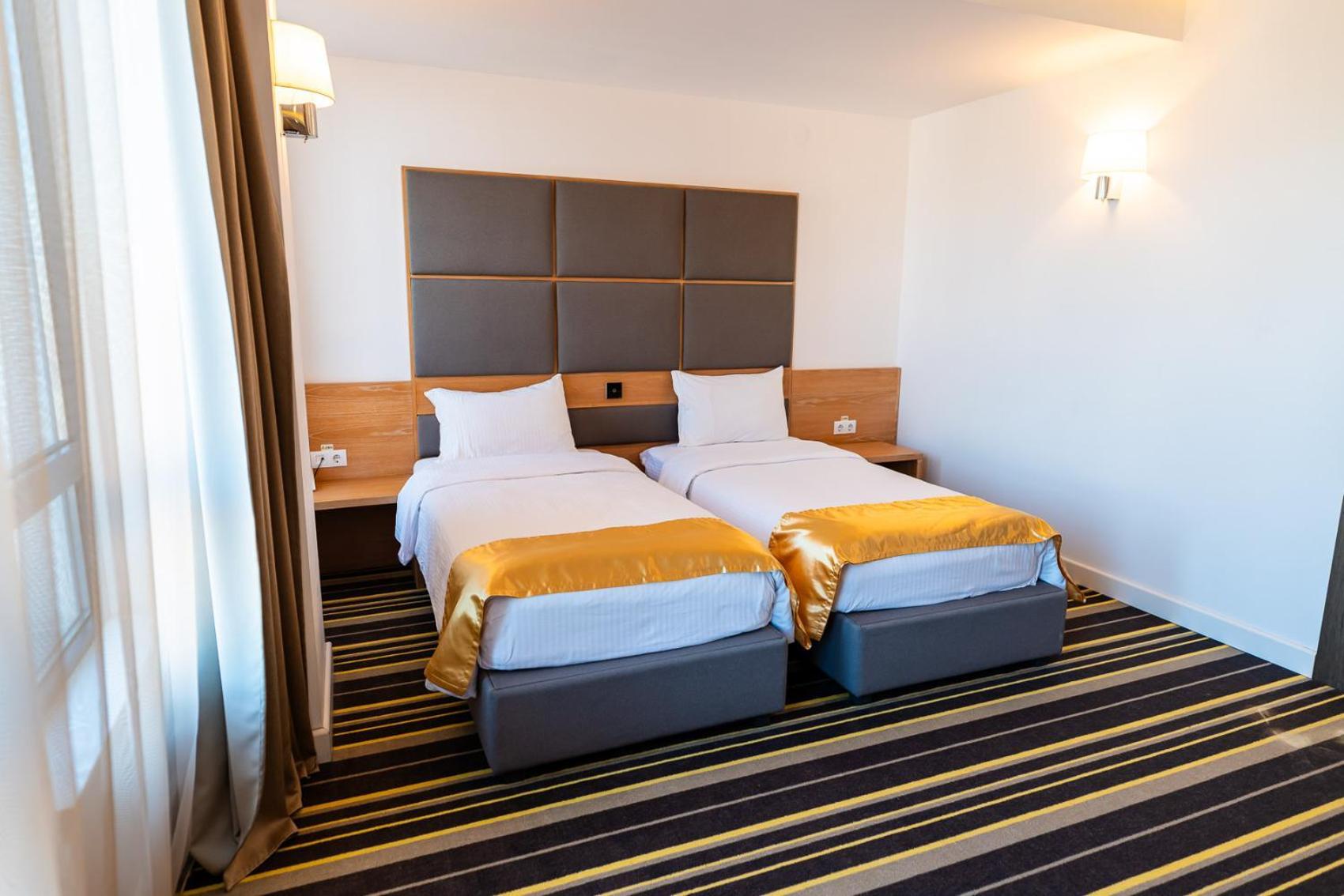 Hotel Avenue - Avenue Hotels Buzau Exterior photo